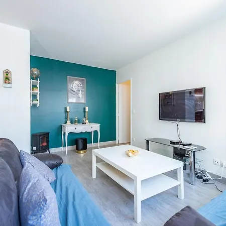 Apartment Family Travel Paris 3 *